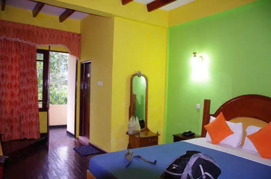 Slightly Chilled Hotel Nallathanniya ภายนอก รูปภาพ