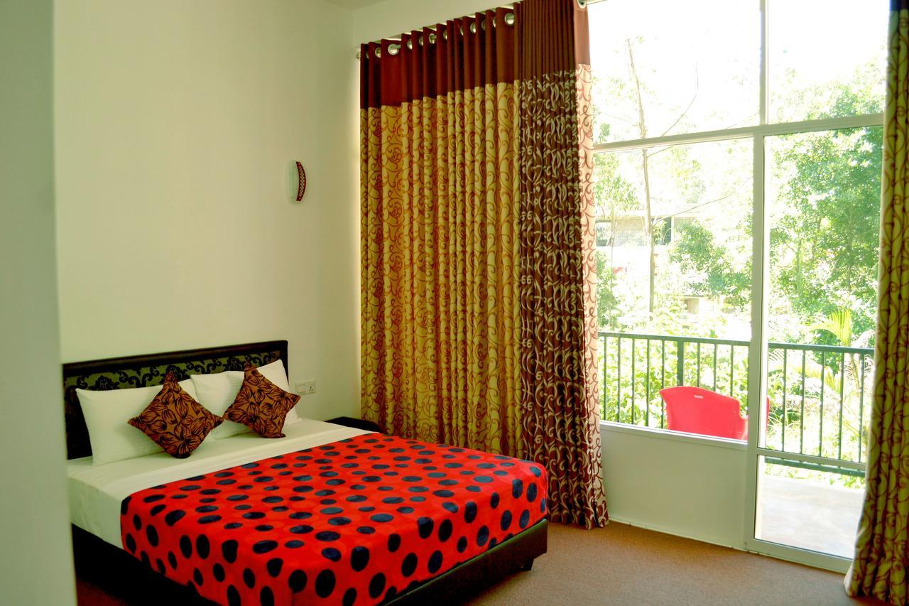 Slightly Chilled Hotel Nallathanniya ภายนอก รูปภาพ